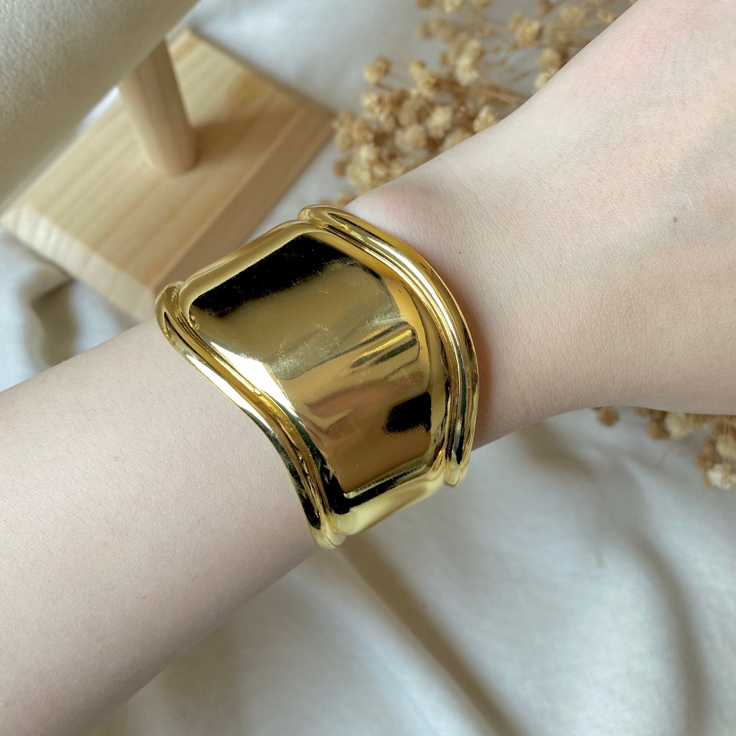 #20010 Copper Gold Plated bangle