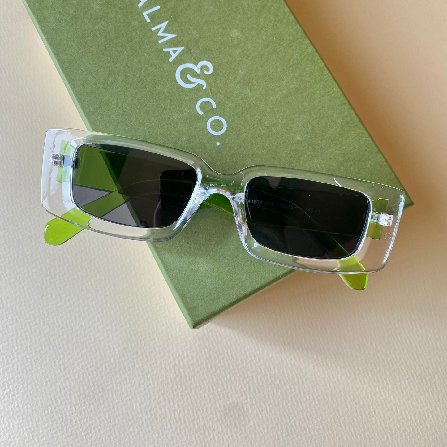 0009-4  Bold Style Rectangular Sunglasses