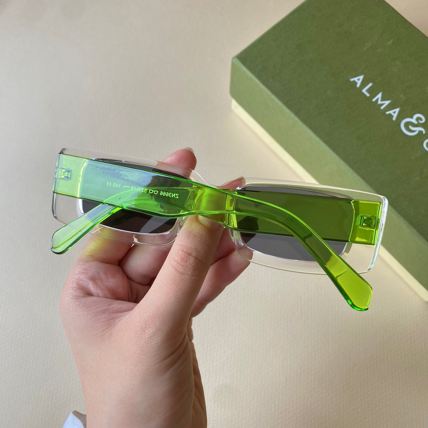 0009-1  Bold Style Rectangular Sunglasses