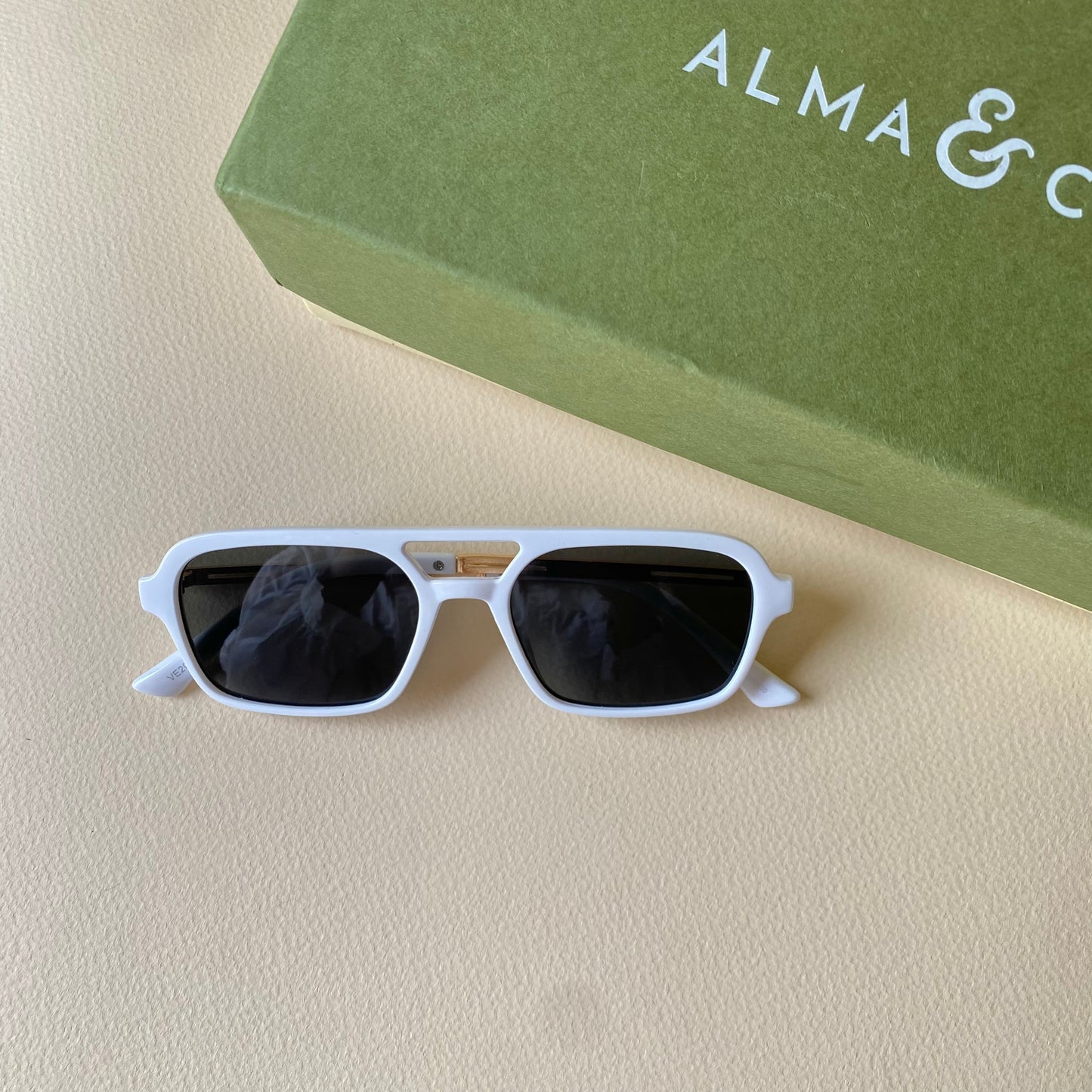 0012-1 Goldline Luxe Shades