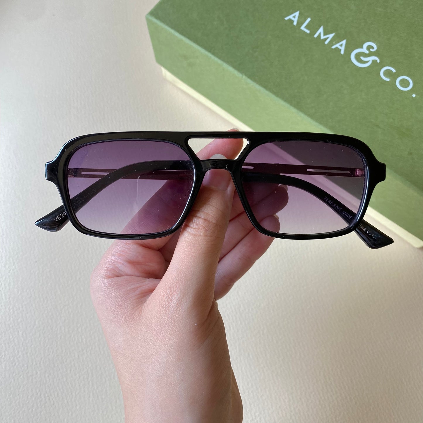 0012-2 Goldline Luxe Shades