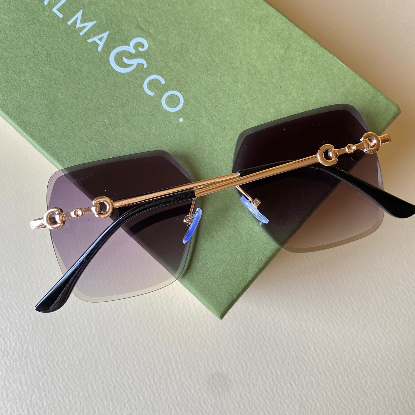 0013-3 AirMuse Gradient Shades