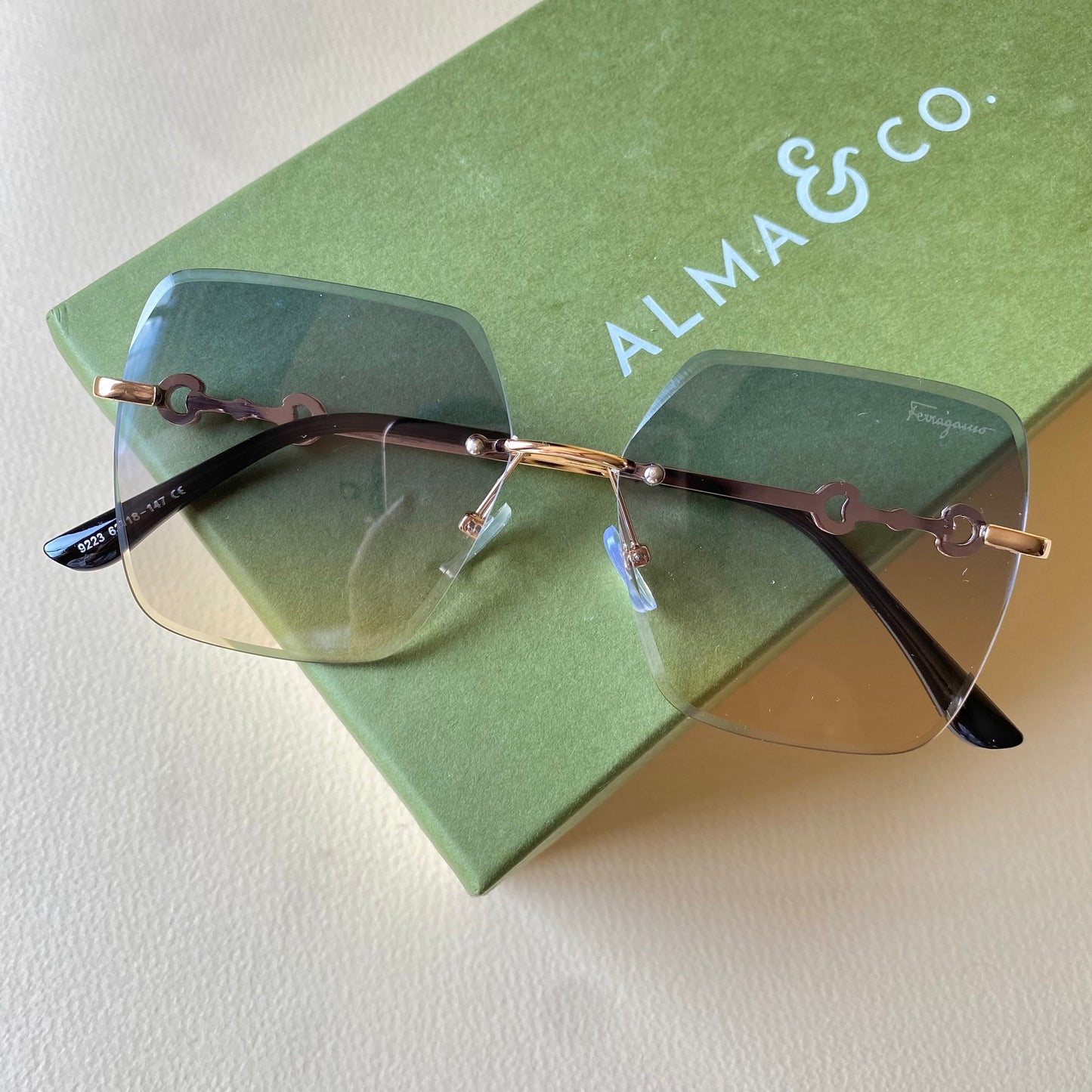 0013-4 AirMuse Gradient Shades