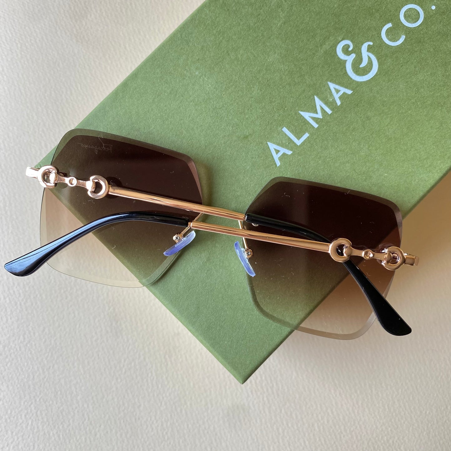 0013-6 AirMuse Gradient Shades