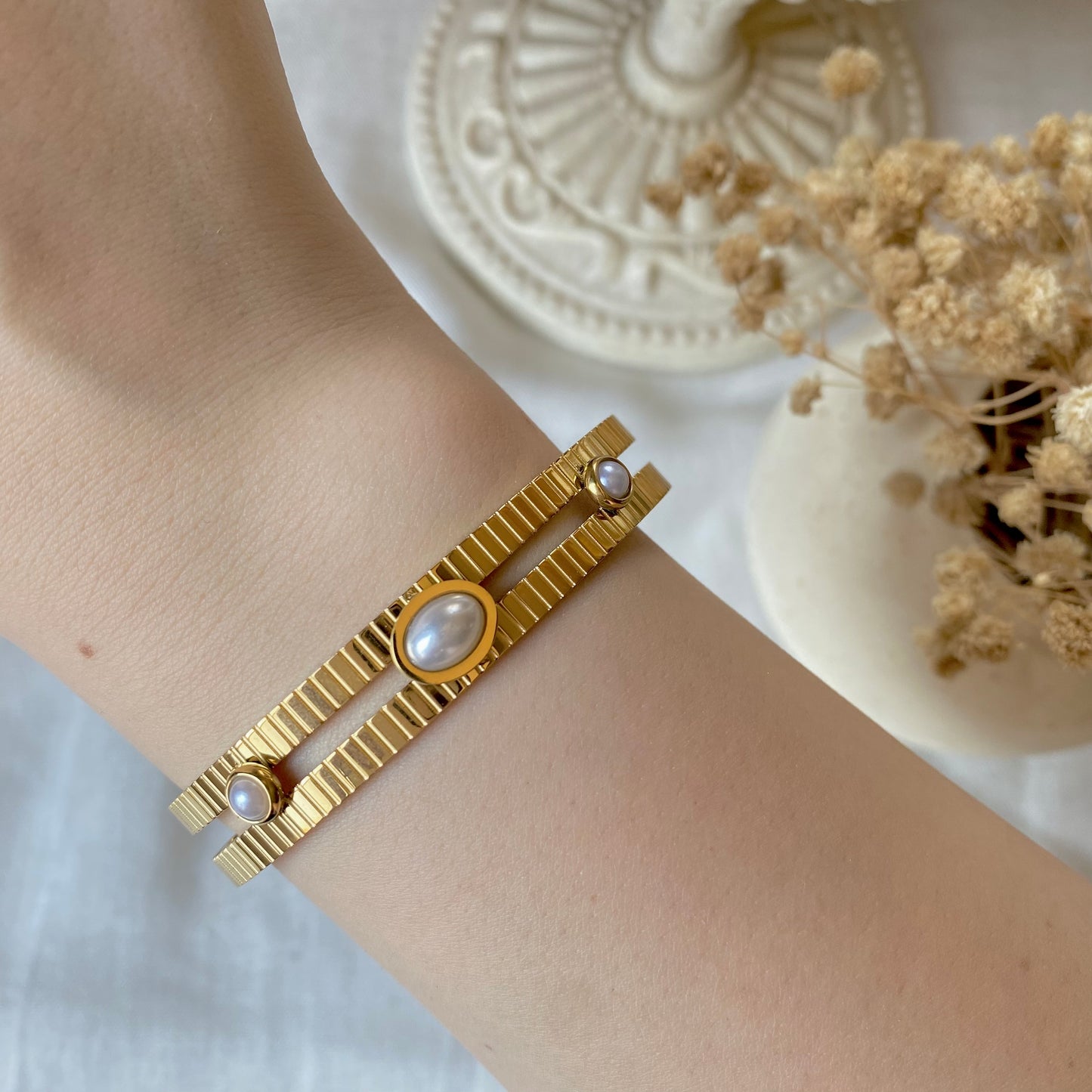 20384 Gold Plated Bangle