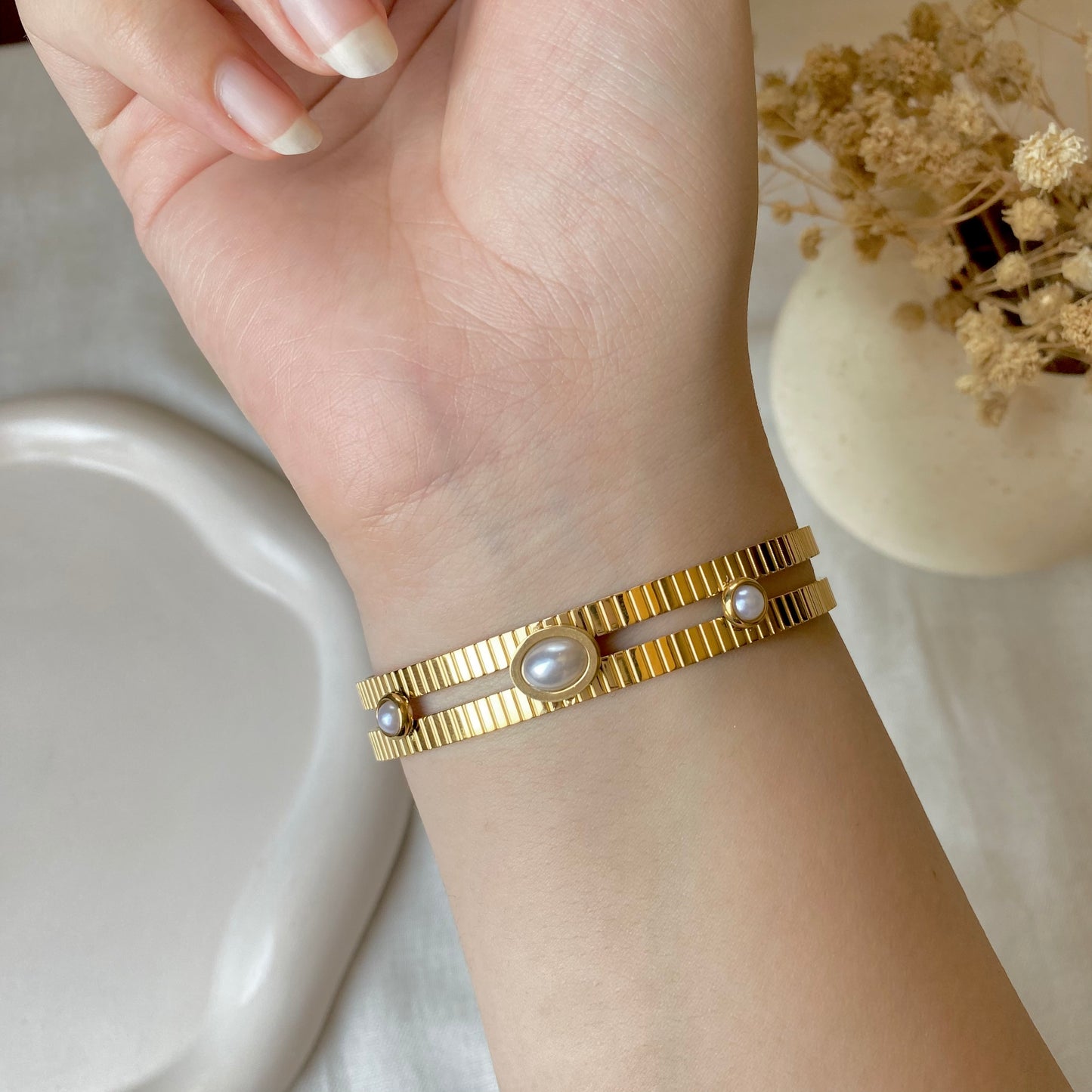 20384 Gold Plated Bangle