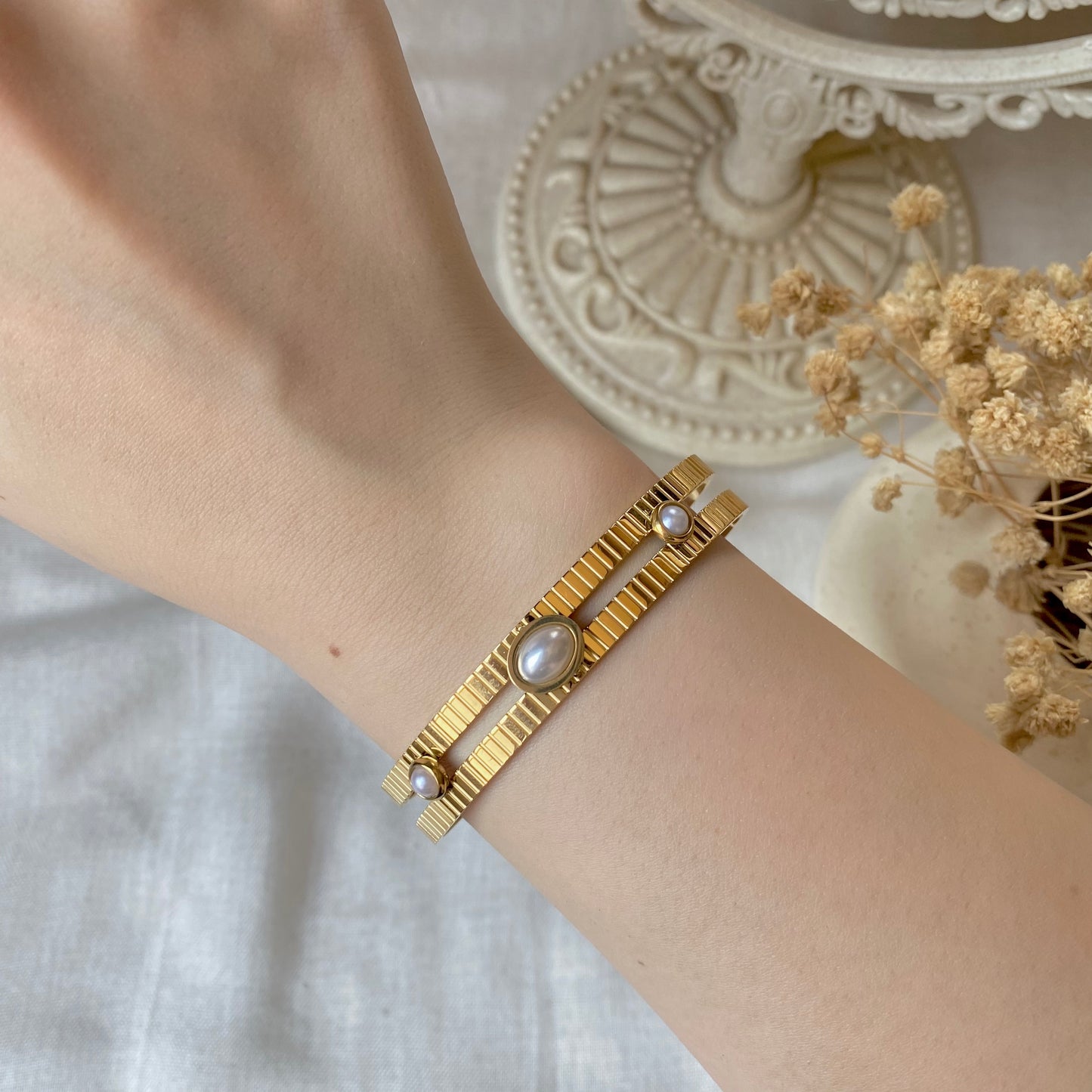 20384 Gold Plated Bangle