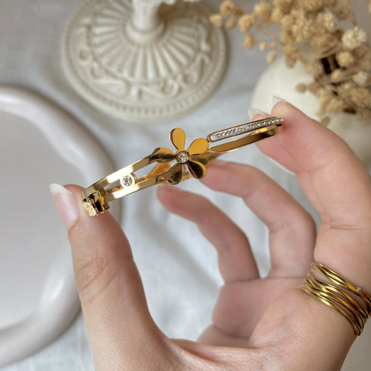20377 Gold Plated Bangle