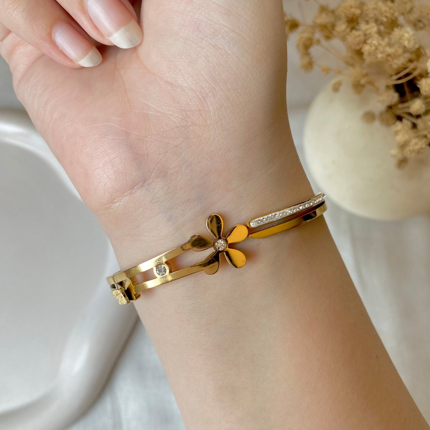 20377 Gold Plated Bangle