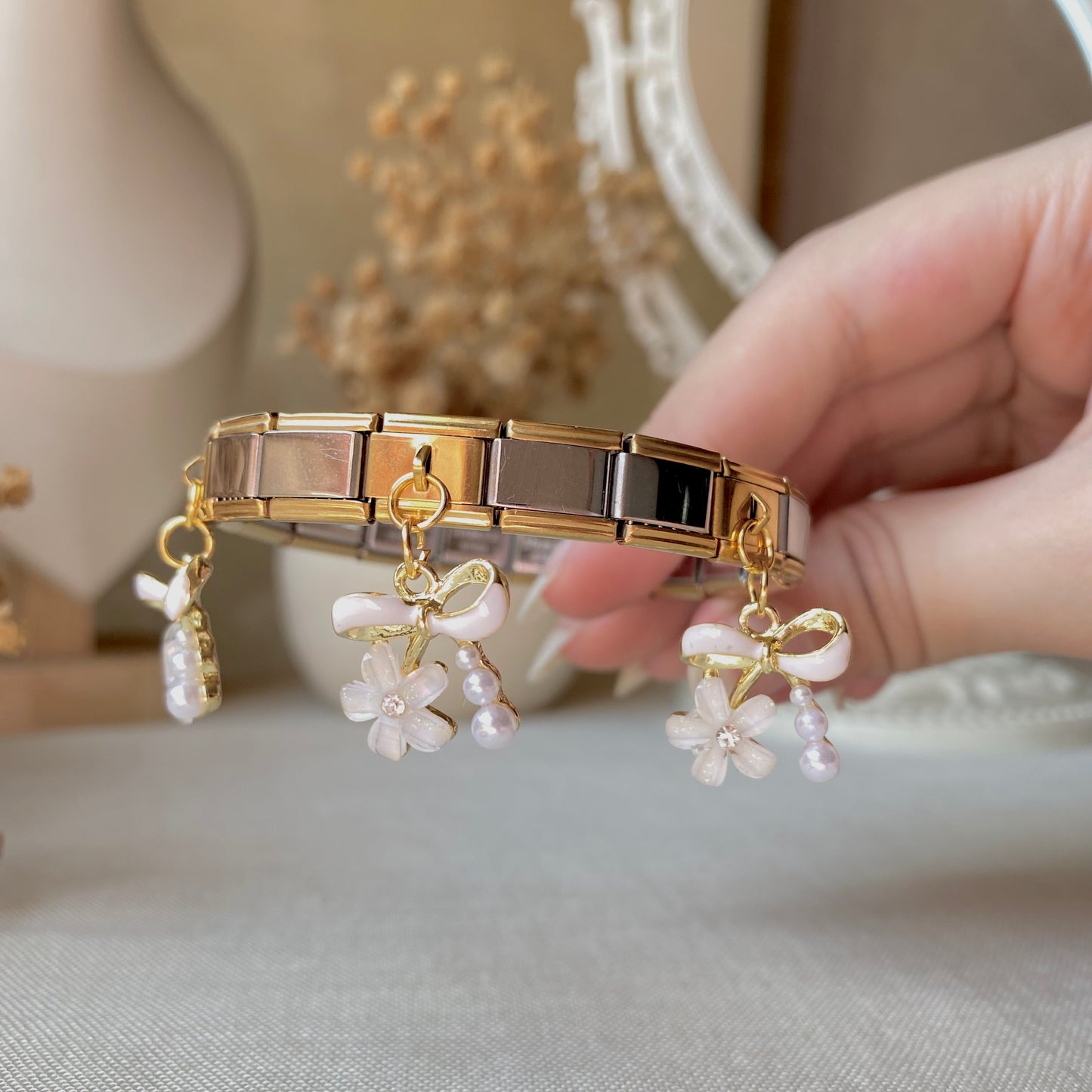 20386 Gold Plated Bangle