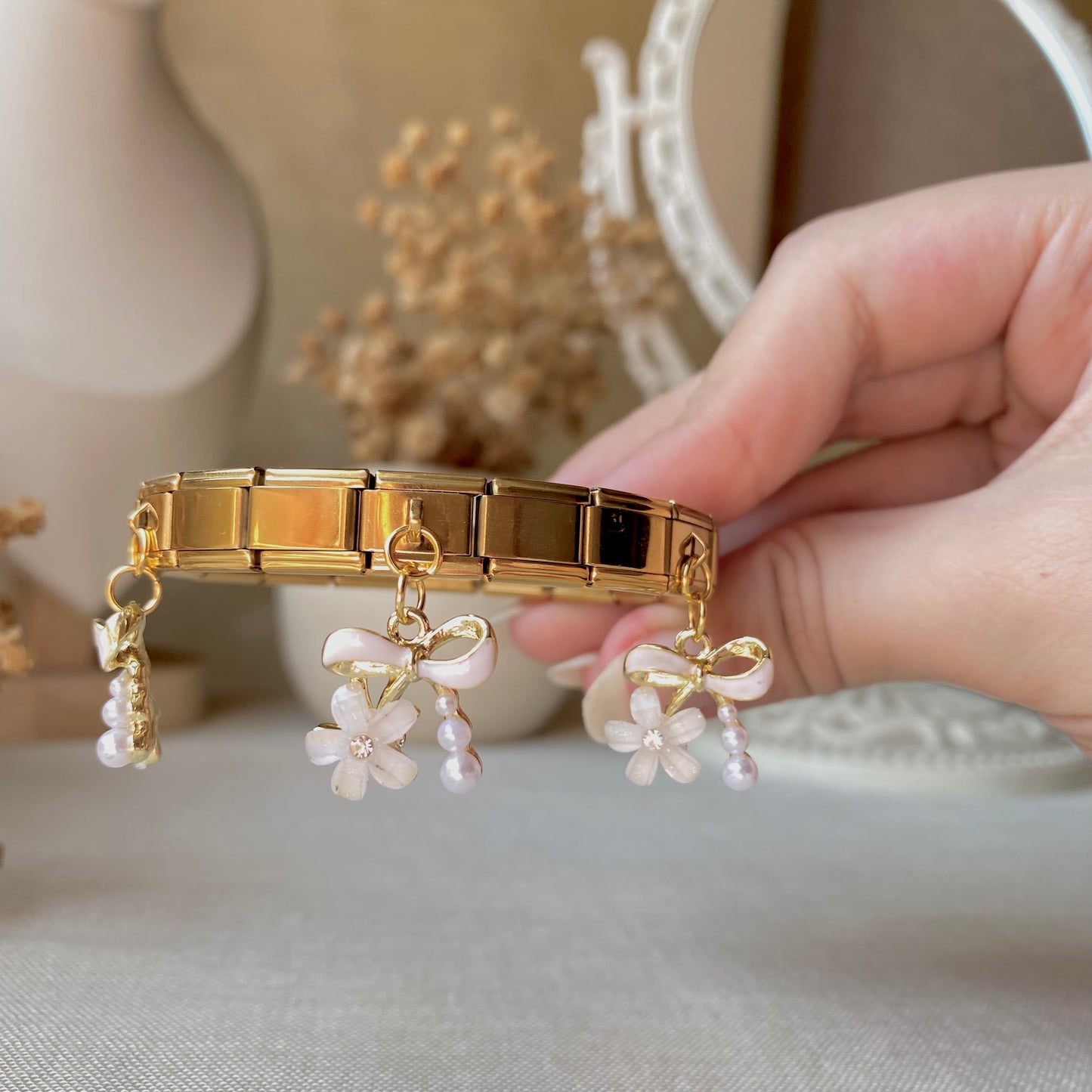 20386 Gold Plated Bangle