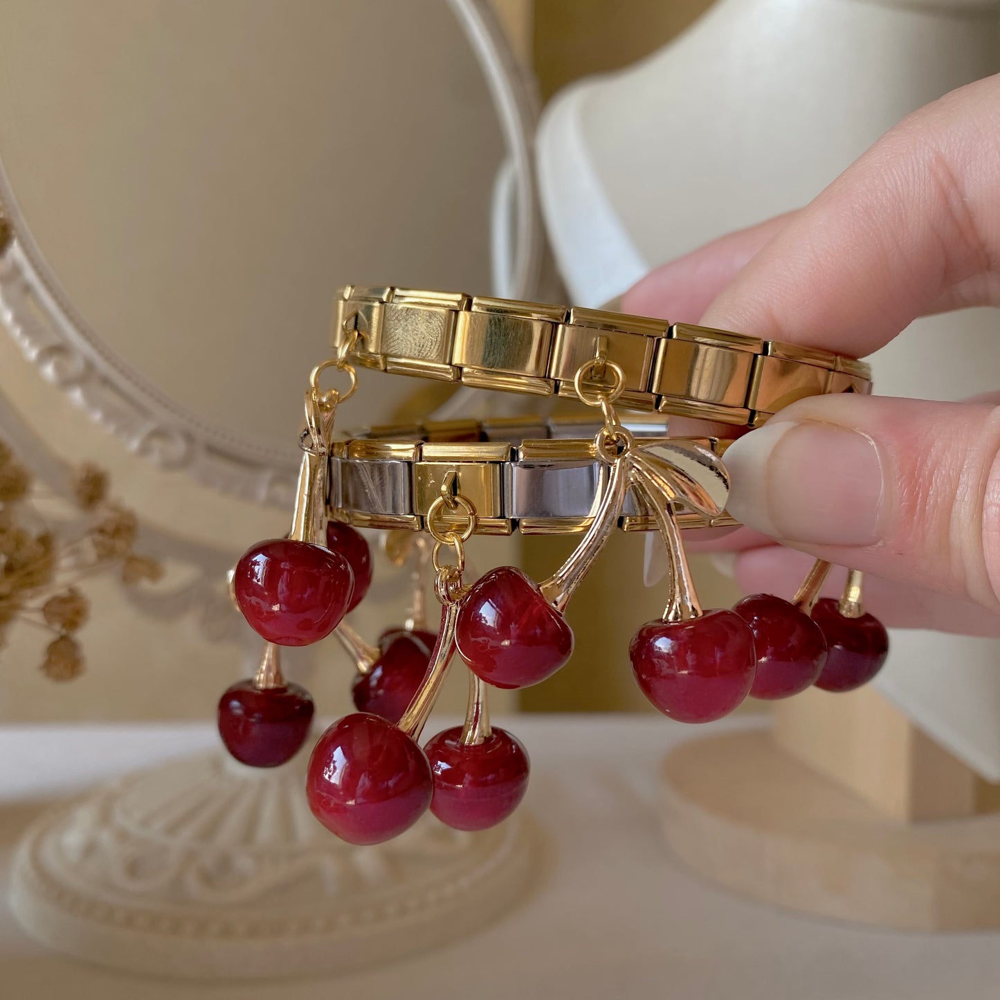 20390 Gold Plated Bangle