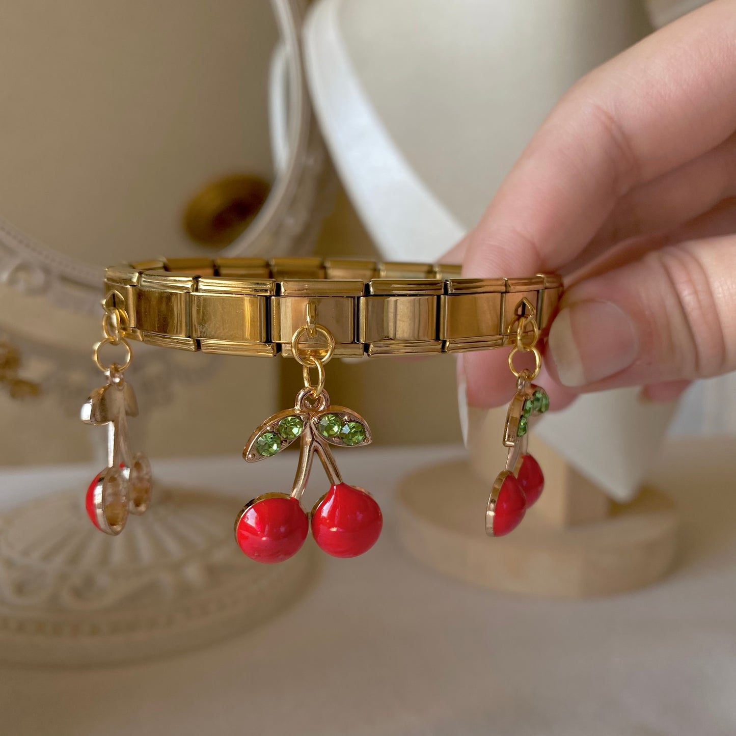 20392 Gold Plated Bangle