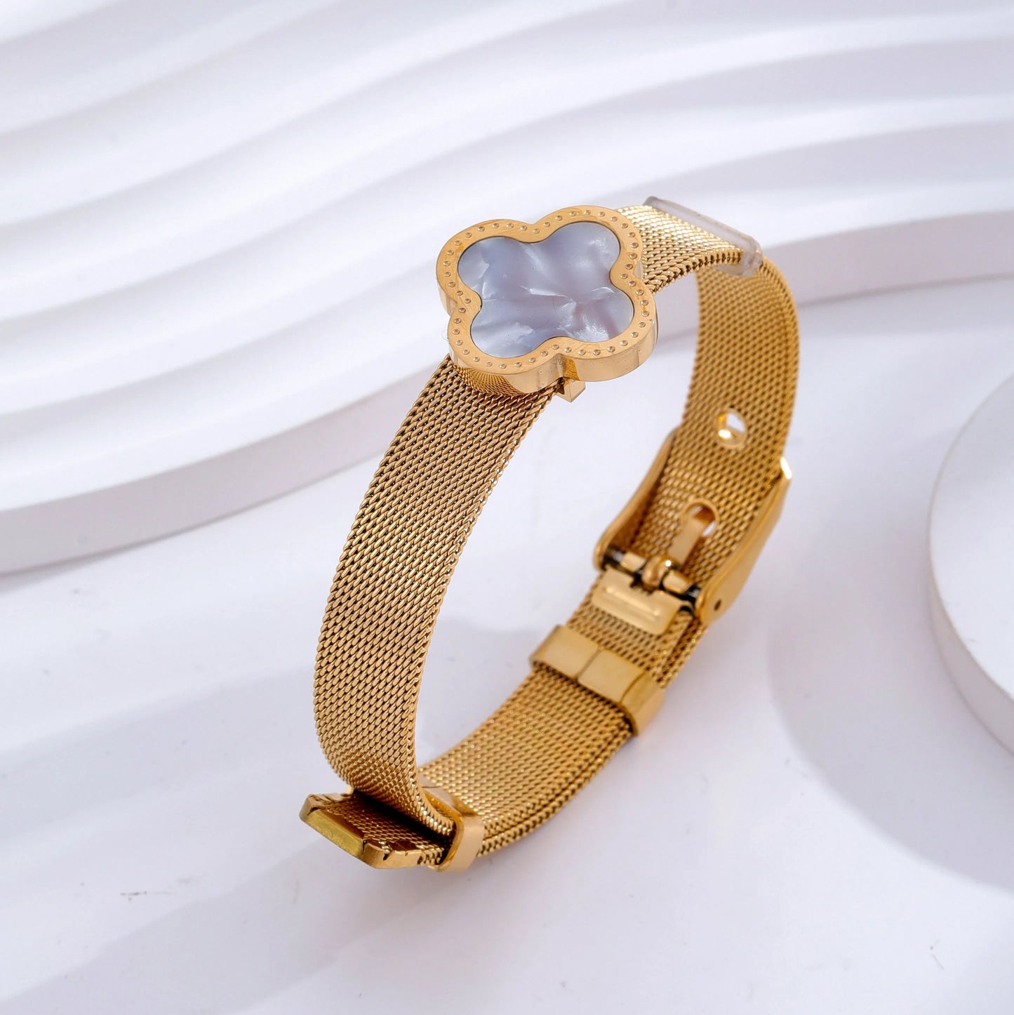 20004 Gold plated bangle bracelet