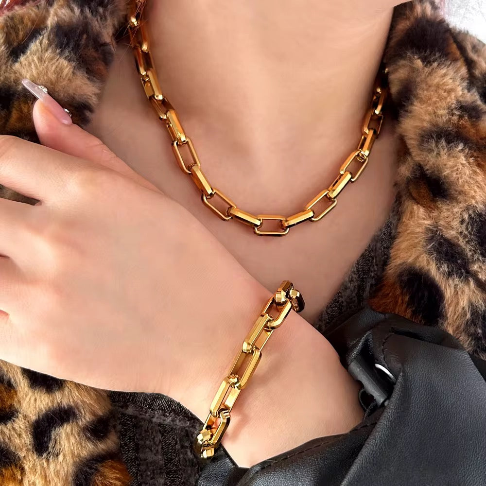 10698 Gold Plated Necklace