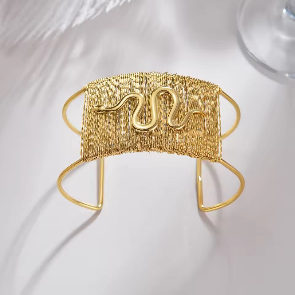 20189 Gold Plated Bangle