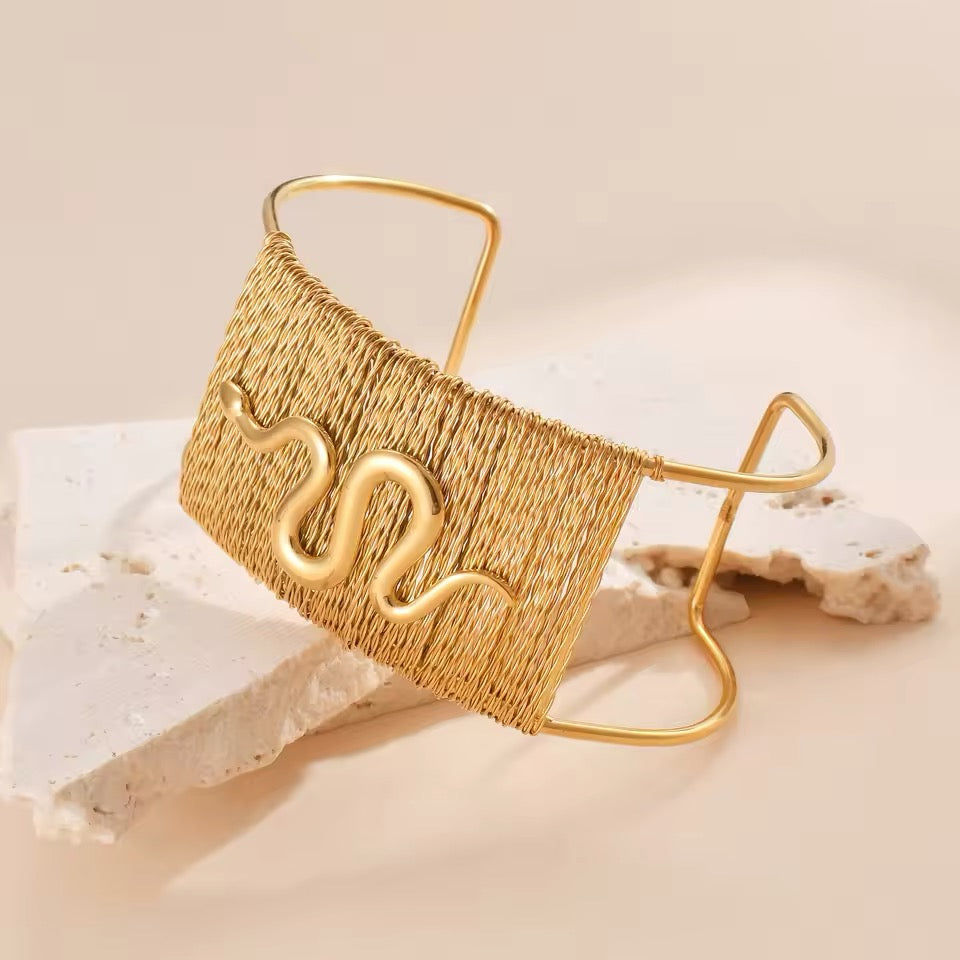 20189 Gold Plated Bangle