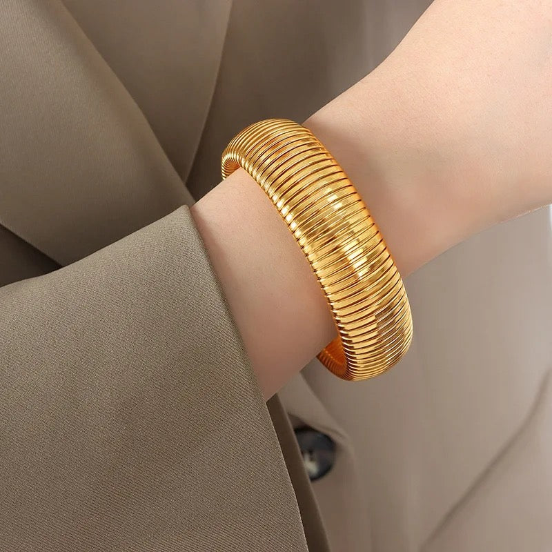 20119 Gold Plated Bangle