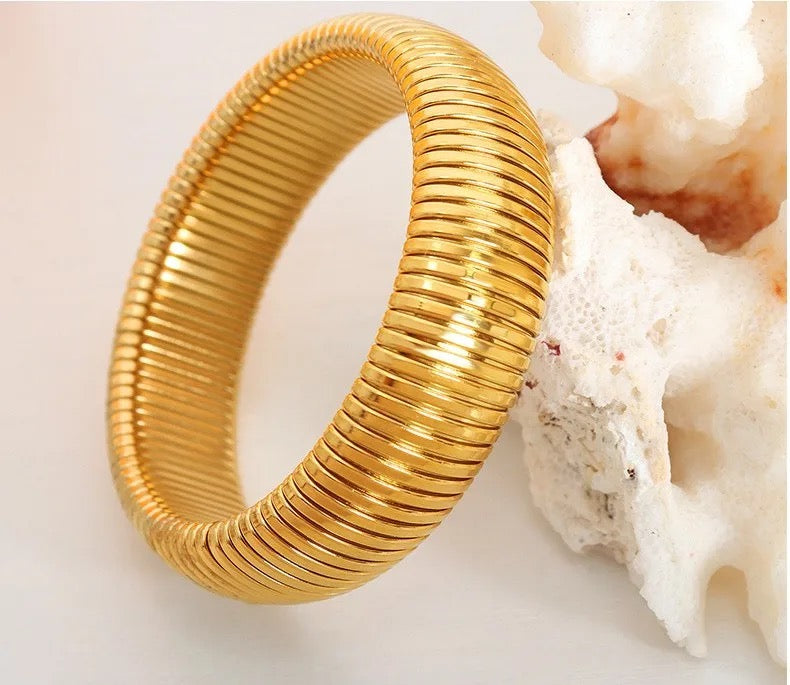 20119 Gold Plated Bangle