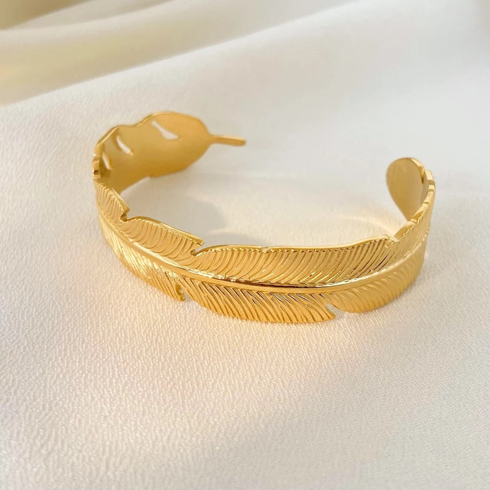 20121 Gold Plated Bangle