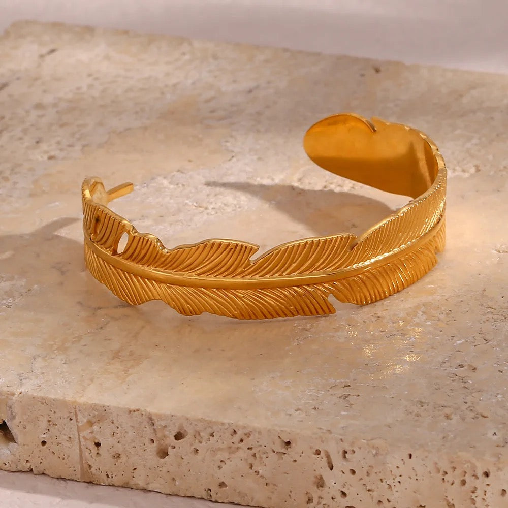 20121 Gold Plated Bangle