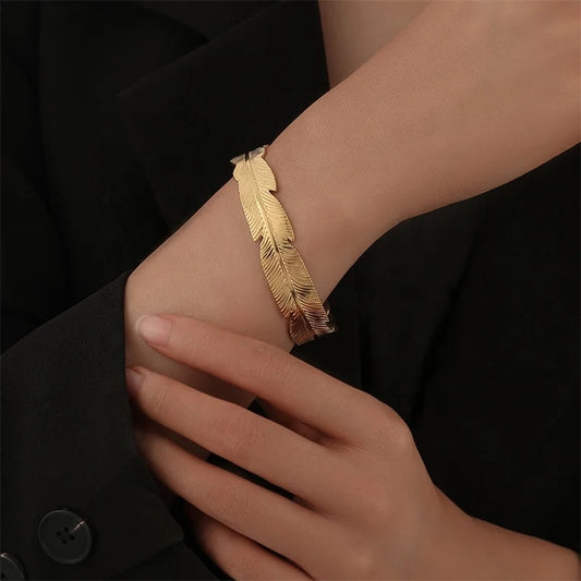 20121 Gold Plated Bangle