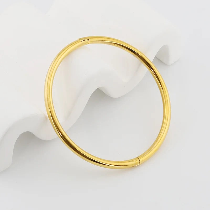 20127 Gold Plated Bangle