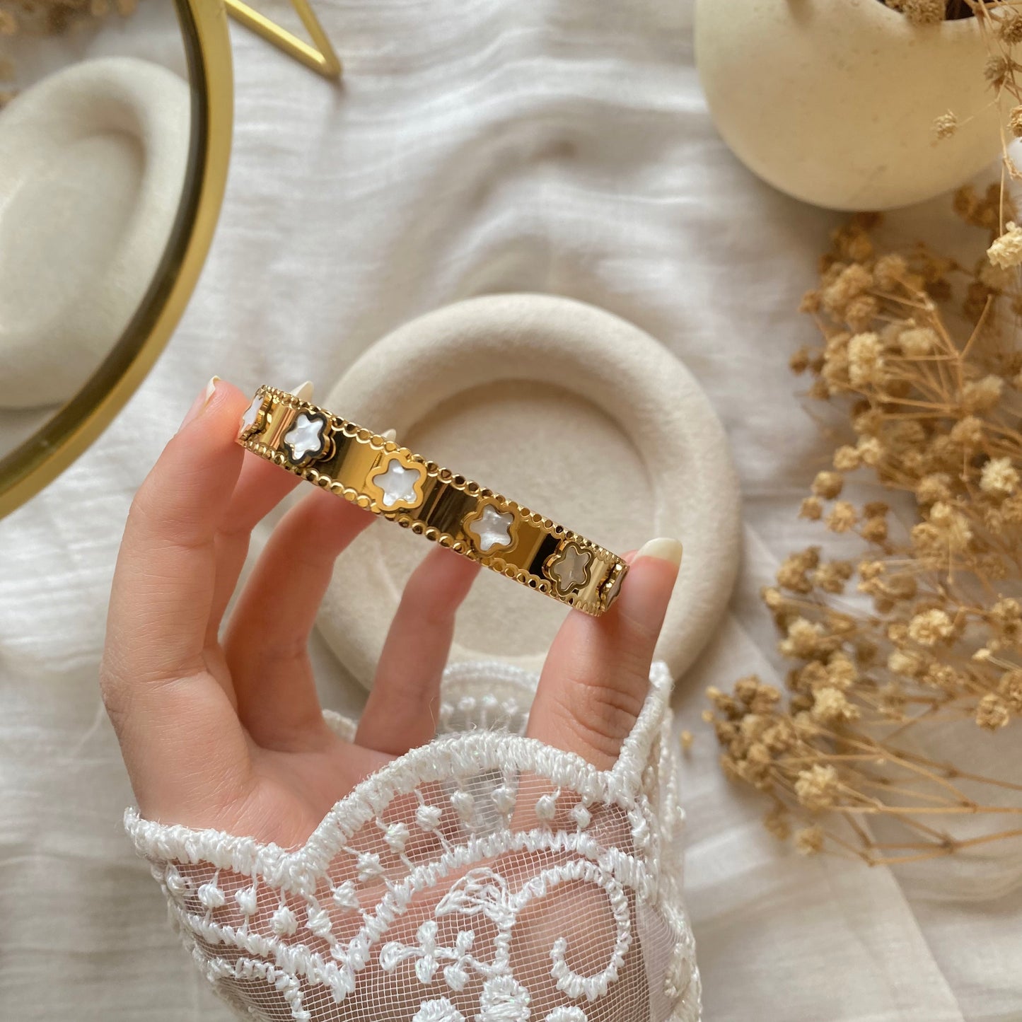 20413 Gold Plated Bangle