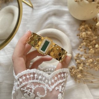 20382 Gold Plated Bangle