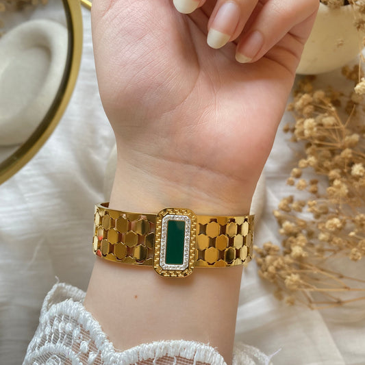 20382 Gold Plated Bangle