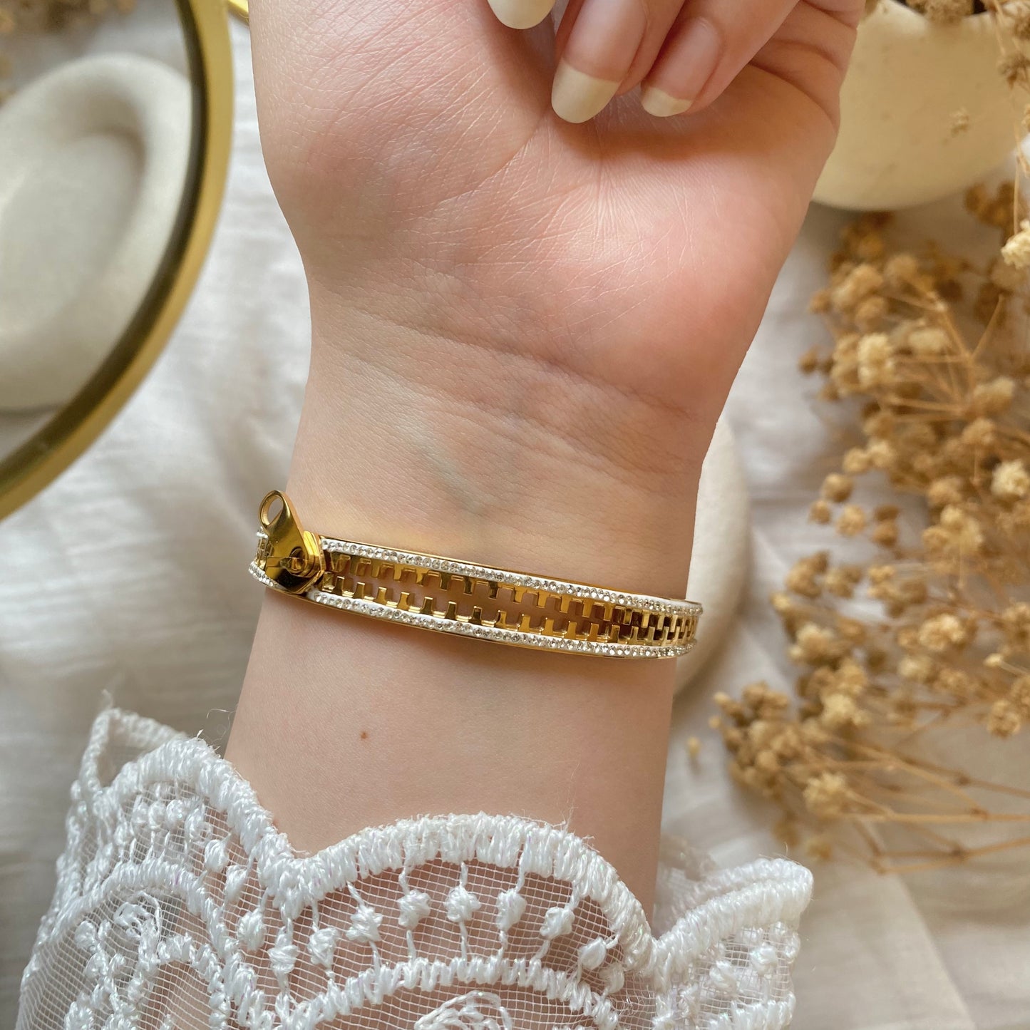 20410 Gold Plated Bangle
