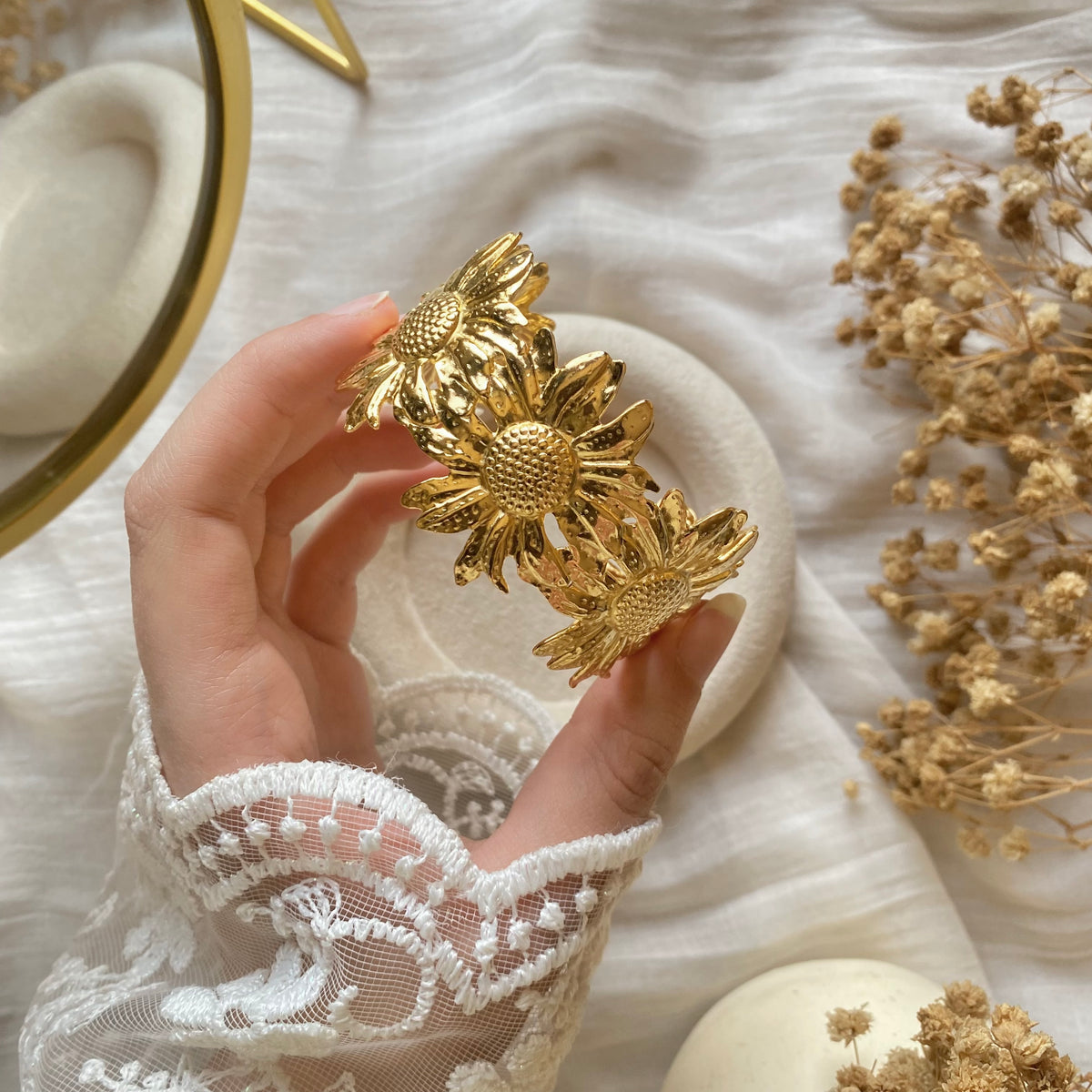20405 Gold Plated Bangle
