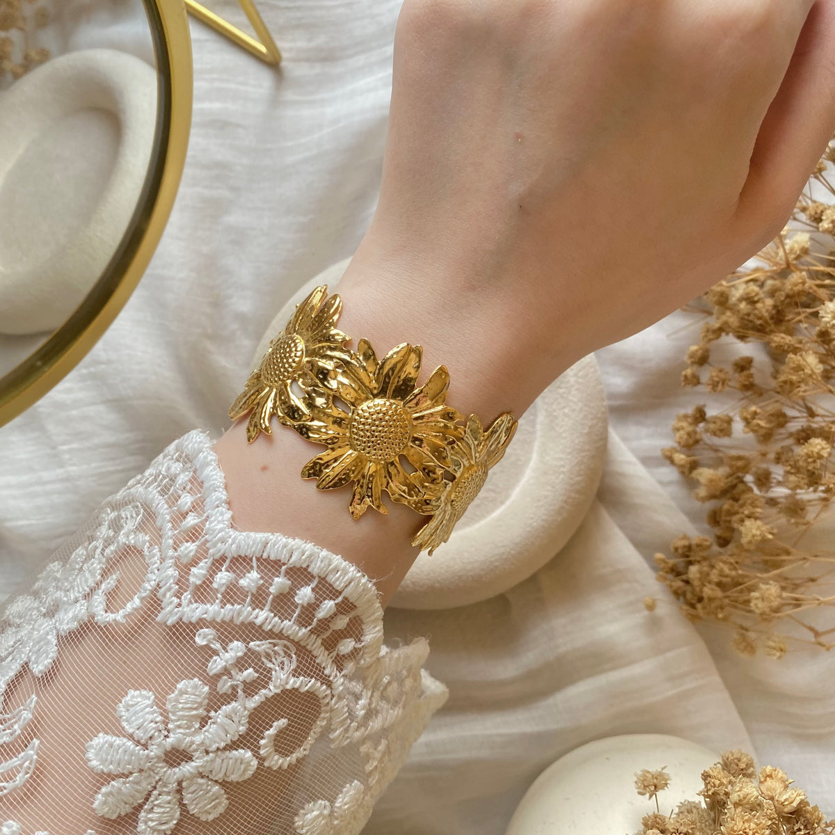 20405 Gold Plated Bangle