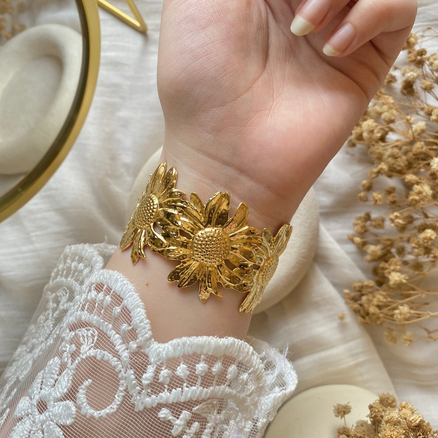 20405 Gold Plated Bangle