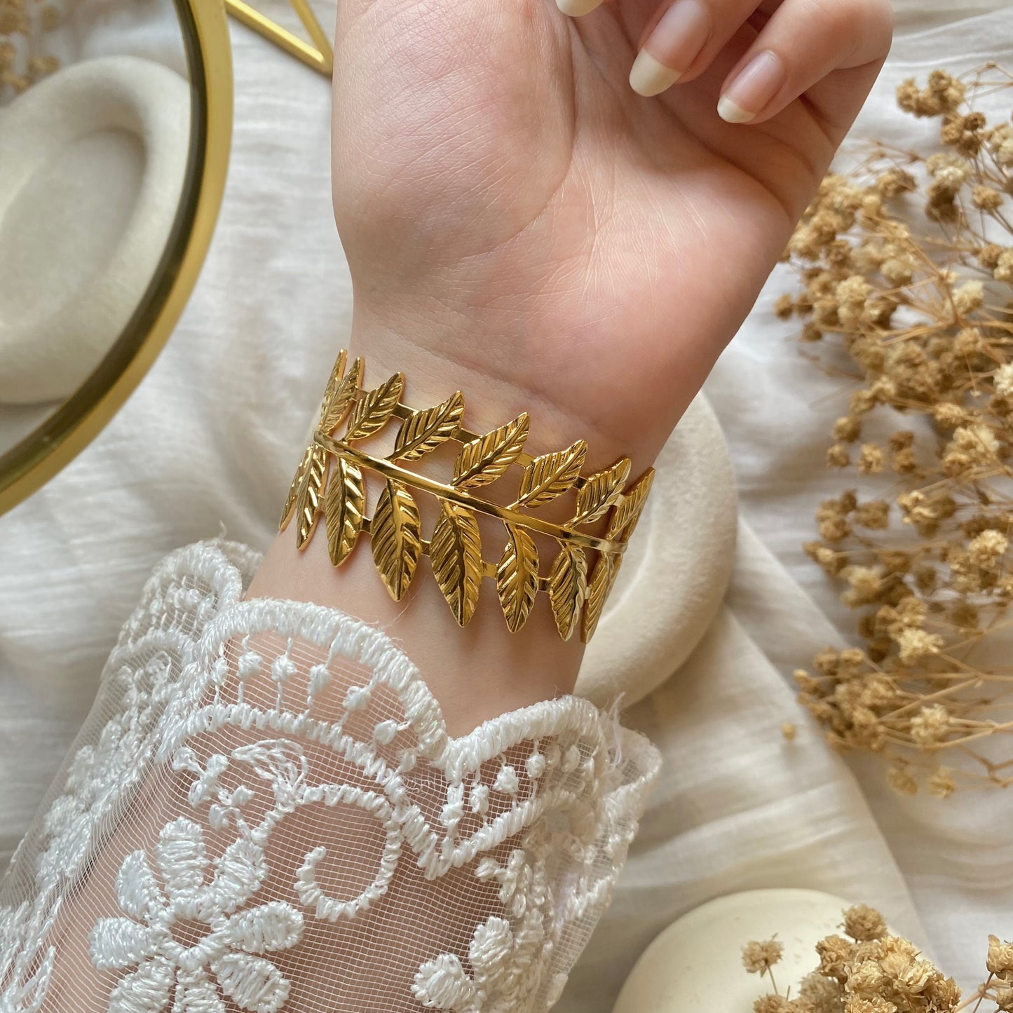 20404 Gold Plated Bangle