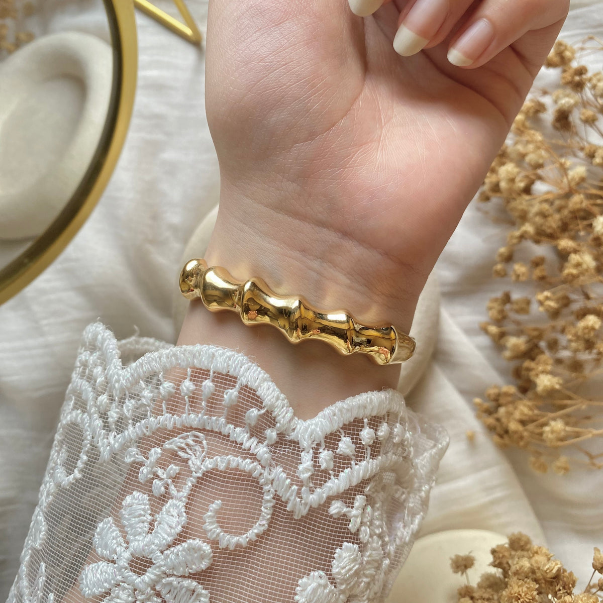 20401 Gold Plated Bangle