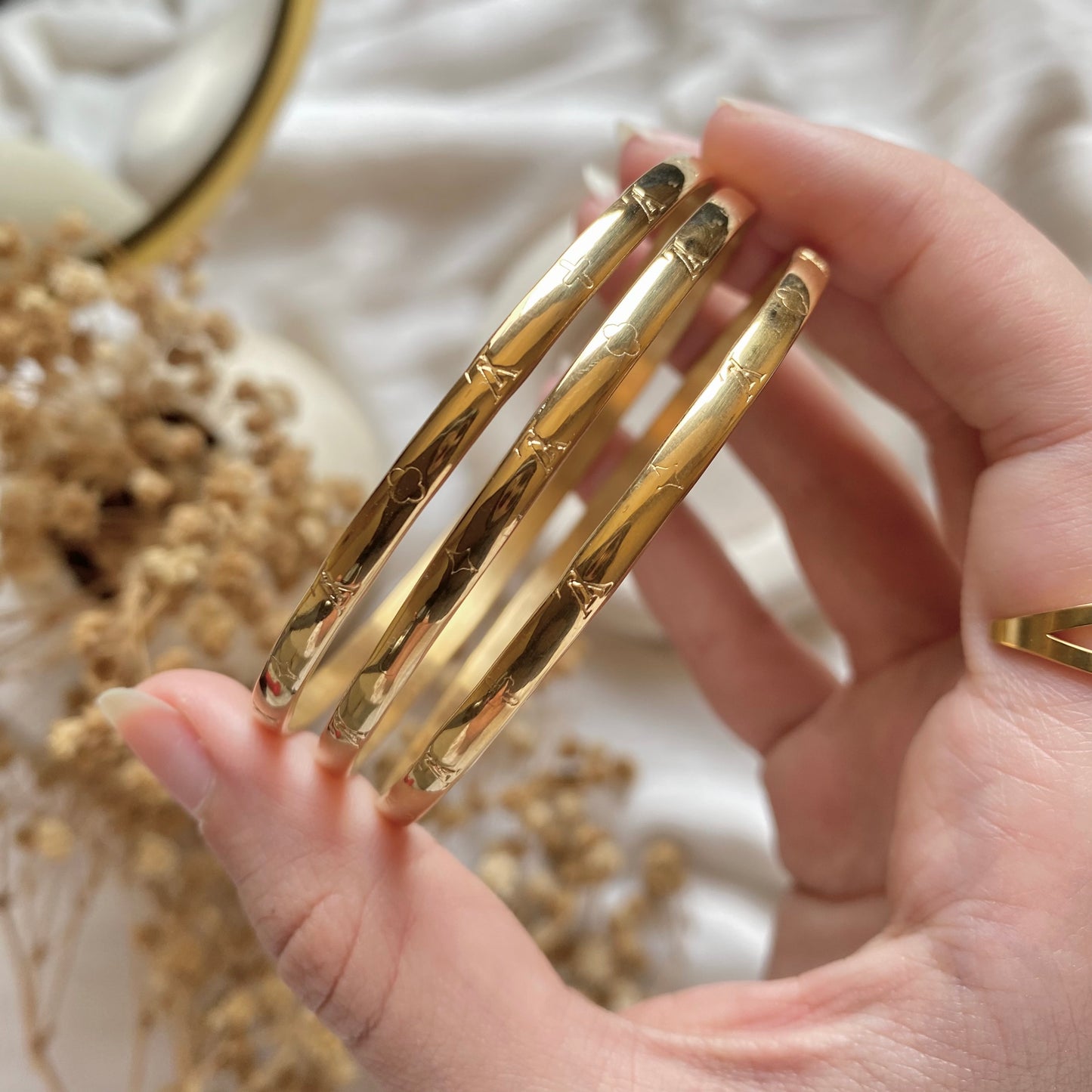 20414 Gold Plated Bangle