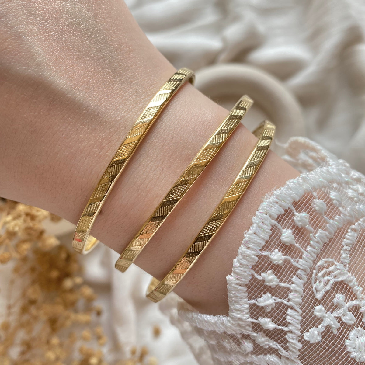 20416 Gold Plated Bangle