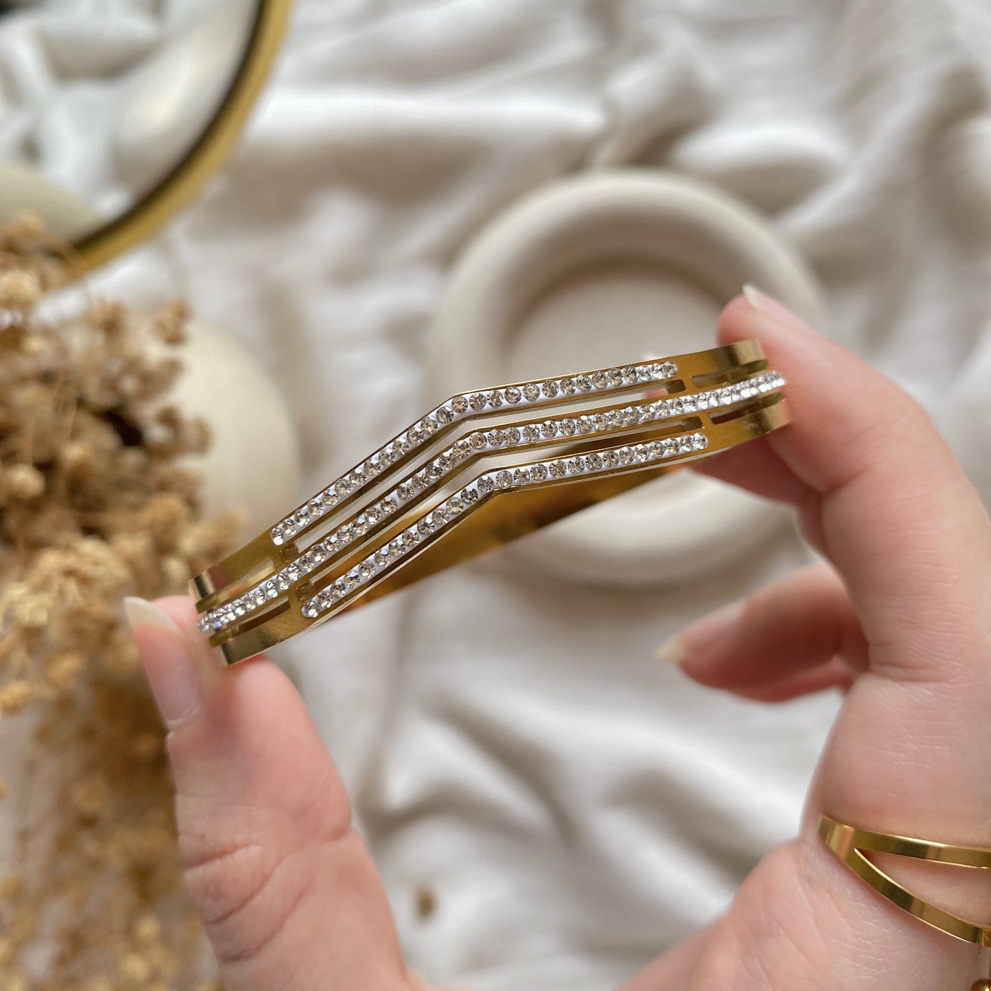 20420 Gold Plated Bangle