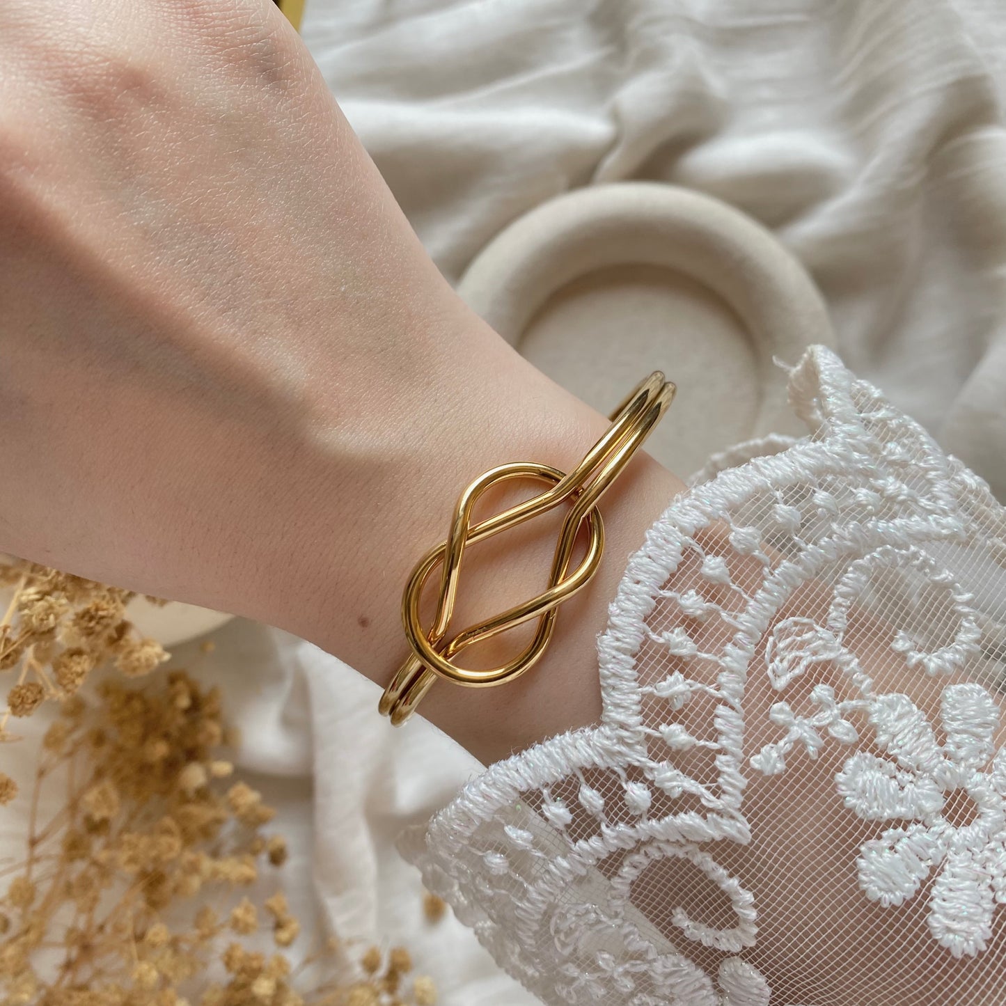 20422 Gold Plated Bangle