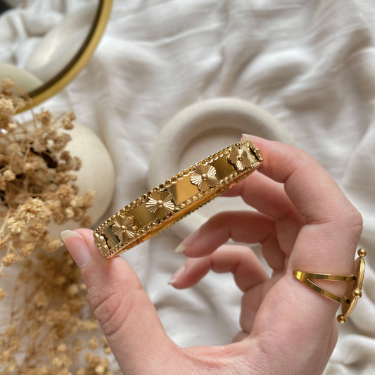 20425 Gold Plated Bangle