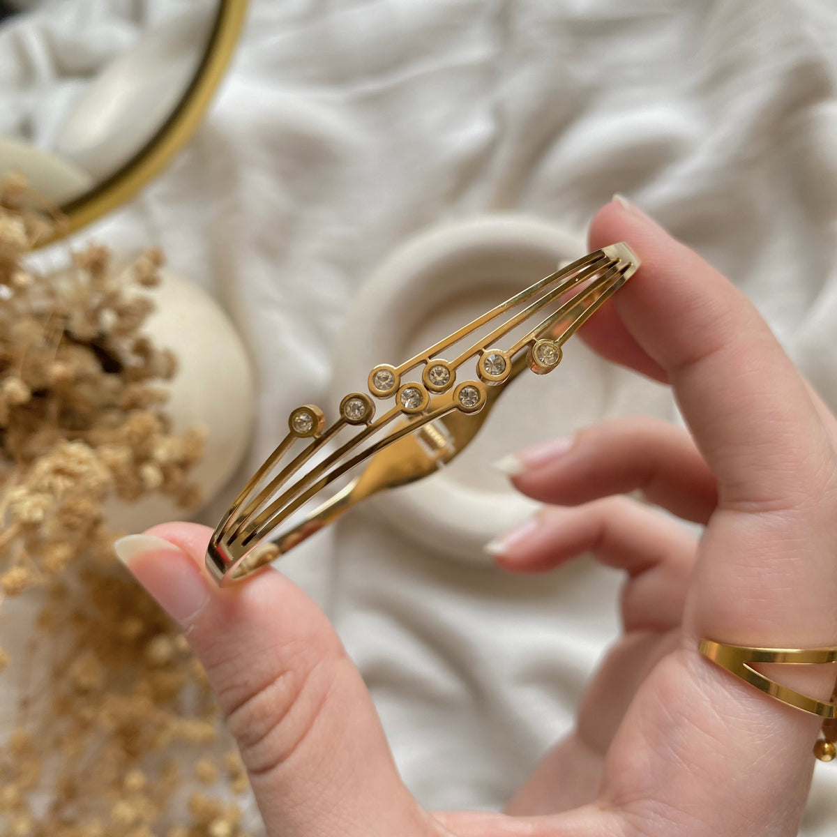 20427 Gold Plated Bangle