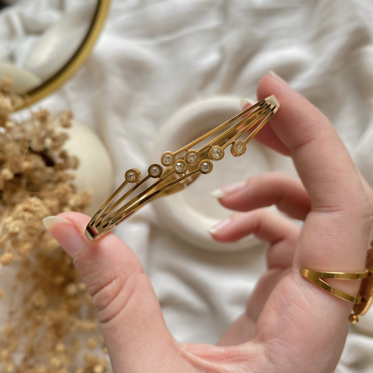 20427 Gold Plated Bangle