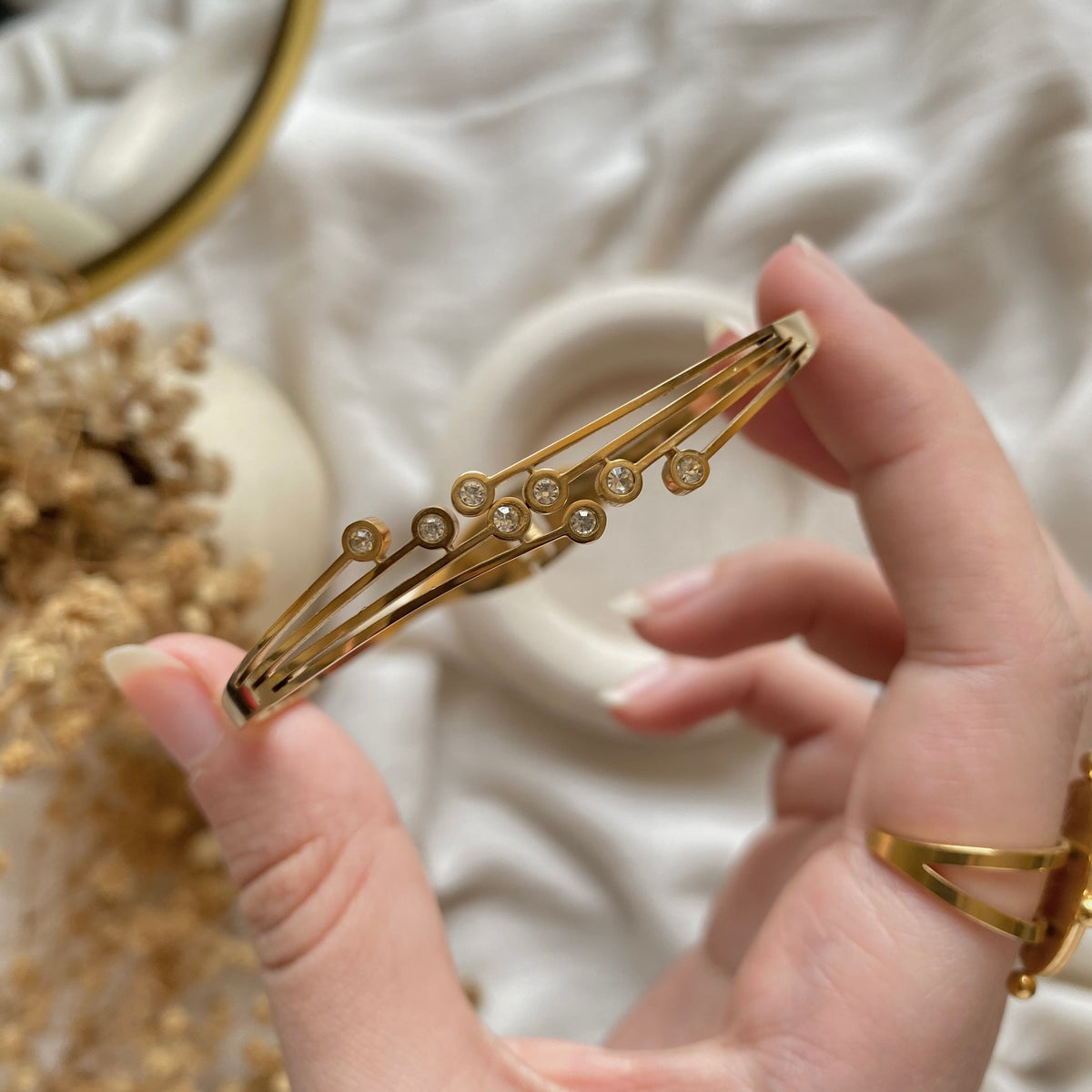 20427 Gold Plated Bangle