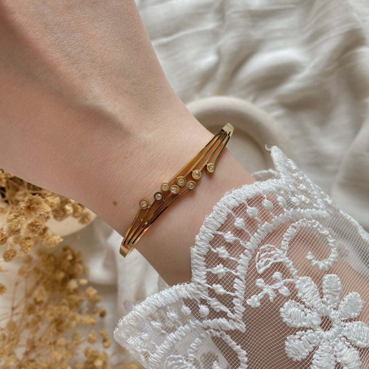 20427 Gold Plated Bangle