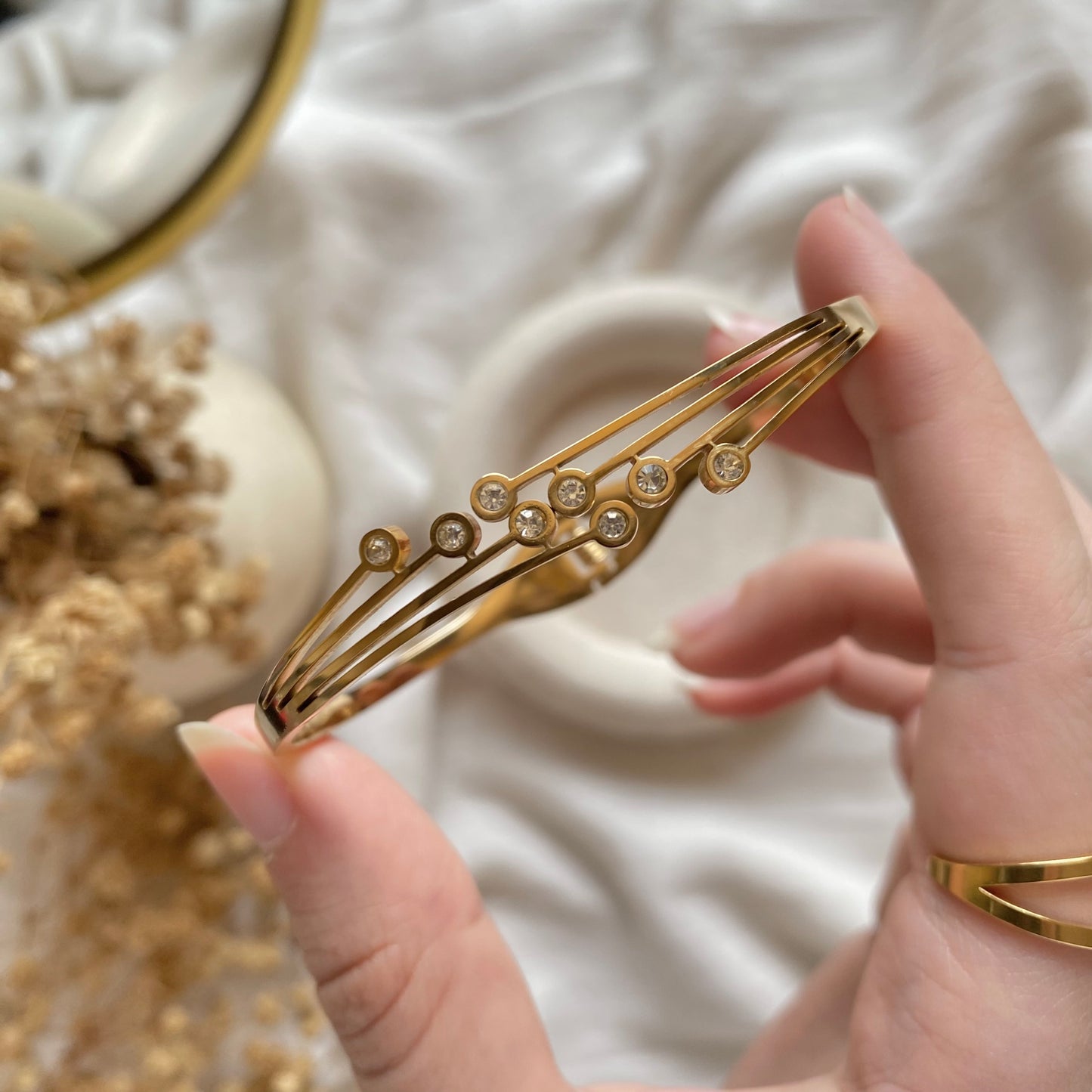 20427 Gold Plated Bangle