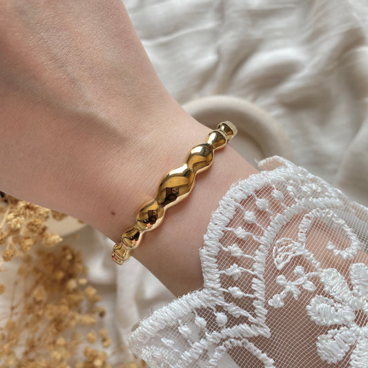20428 Gold Plated Bangle