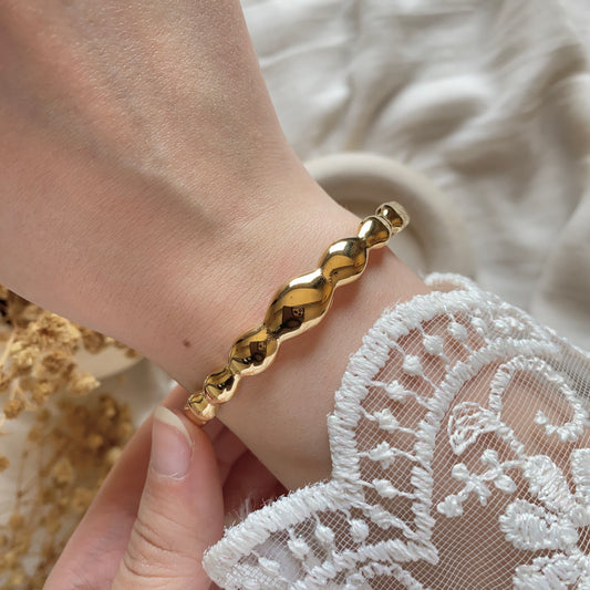 20428 Gold Plated Bangle