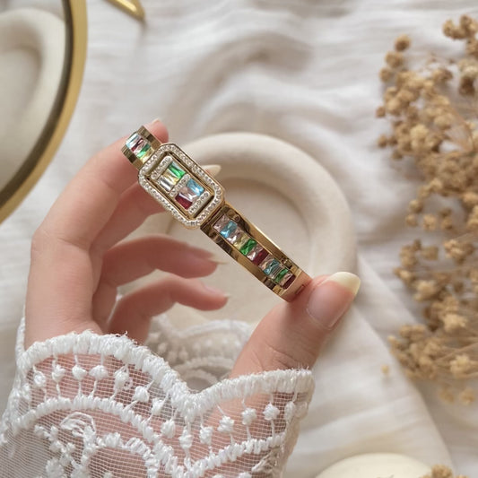 20407 Gold Plated Bangle