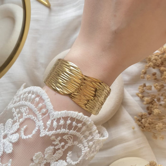 20406 Gold Plated Bangle